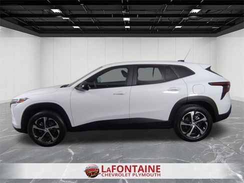 Certified 2024 Chevrolet Trax RS image 5