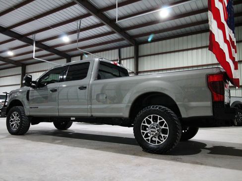 Used 2020 Ford F350 Lariat w/ Lariat Ultimate Package AWD/4WD image 8