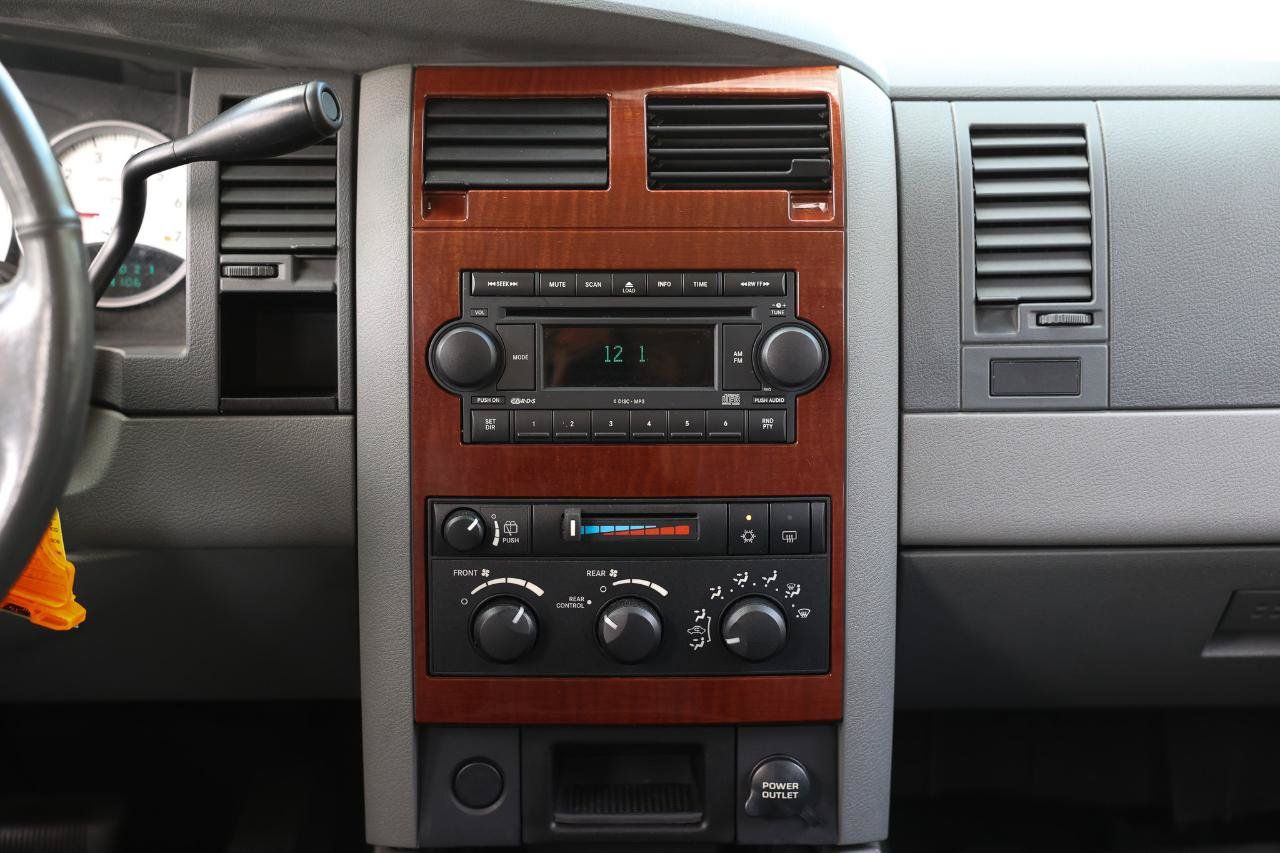 Used 2005 Dodge Durango SLT RWD image 33