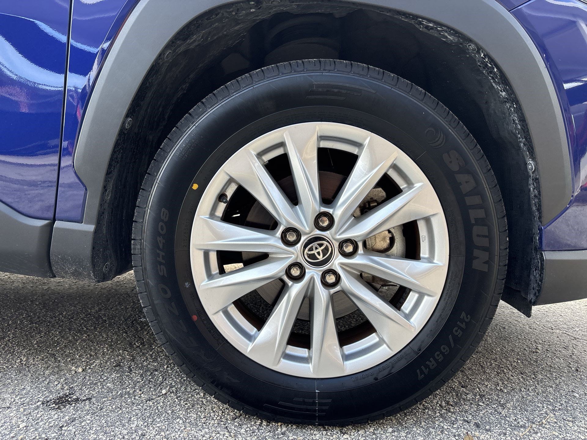 Used 2022 Toyota Corolla Cross LE FWD image 18