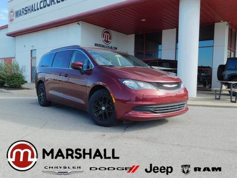 Certified 2020 Chrysler Voyager Lxi FWD image 1