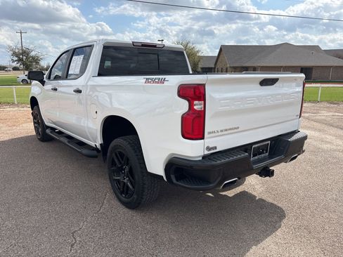 Used 2021 Chevrolet Silverado 1500 LT Trail Boss w/ Convenience Package II AWD/4WD image 4