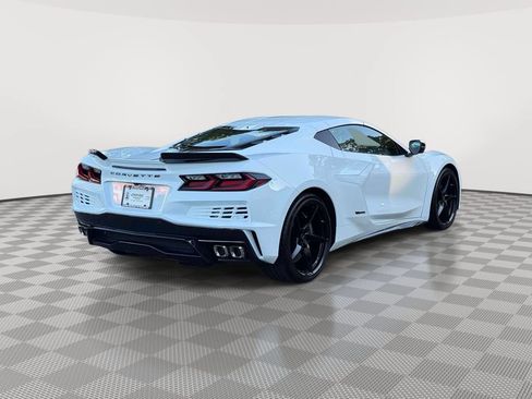 Used 2025 Chevrolet Corvette E-Ray AWD/4WD image 7