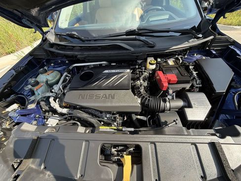 Certified 2023 Nissan Rogue Platinum w/ Platinum Premium Package AWD/4WD image 18