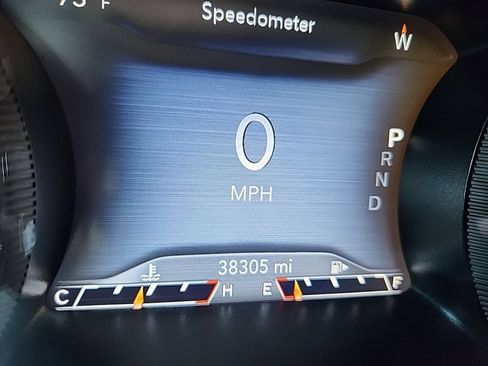 Used 2022 Jeep Cherokee Trailhawk w/ Comfort/Convenience Group AWD/4WD image 16