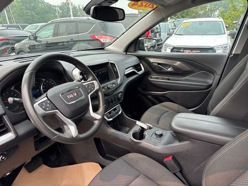 Used 2024 GMC Terrain SLE w/ Elevation Edition FWD image 10