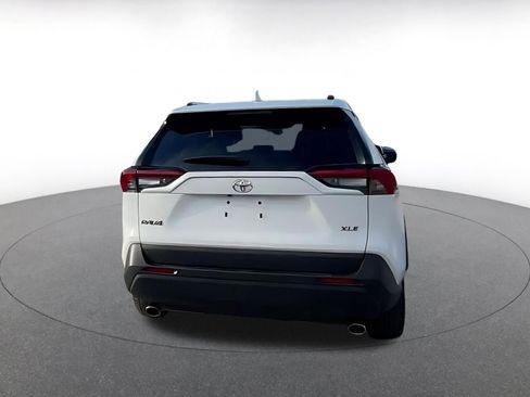 Used 2025 Toyota RAV4 XLE image 15