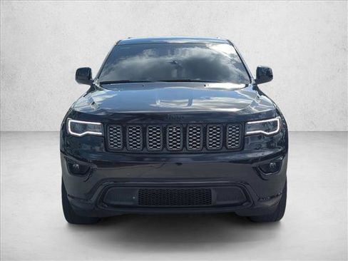 Used 2022 Jeep Grand Cherokee Laredo X image 2