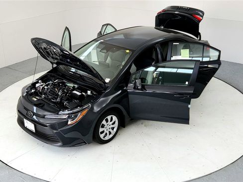Certified 2023 Toyota Corolla LE image 23
