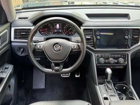 Used 2018 Volkswagen Atlas SEL w/ R-Line Package FWD image 25