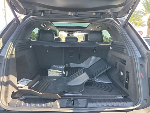 Certified 2025 Land Rover Range Rover Sport SE image 11