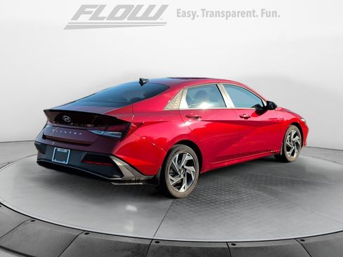 Certified 2025 Hyundai Elantra Sport FWD image 7