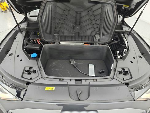 Used 2024 Audi Q8 e-tron Premium Plus w/ Premium Plus Package AWD/4WD image 16