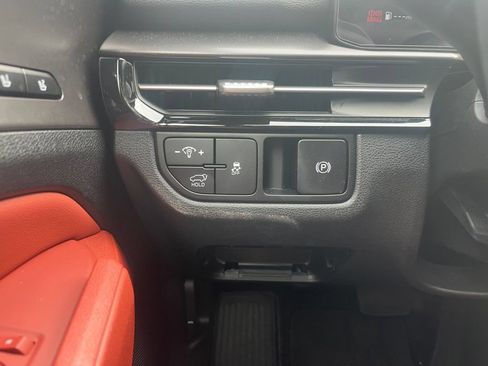 Used 2026 Kia Sportage SX FWD image 18