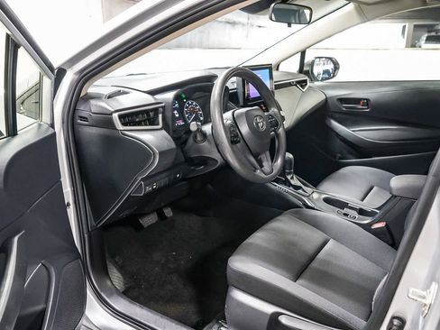 Used 2023 Toyota Corolla LE image 19
