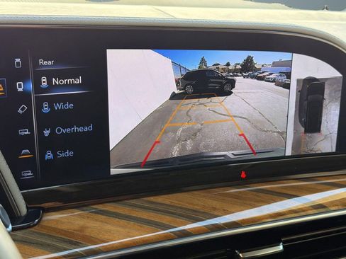 Certified 2024 Cadillac Escalade Premium Luxury Platinum w/ Heavy-Duty Trailer Package image 23