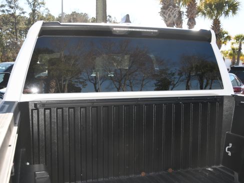 Used 2025 Toyota Tacoma SR5 AWD/4WD image 16