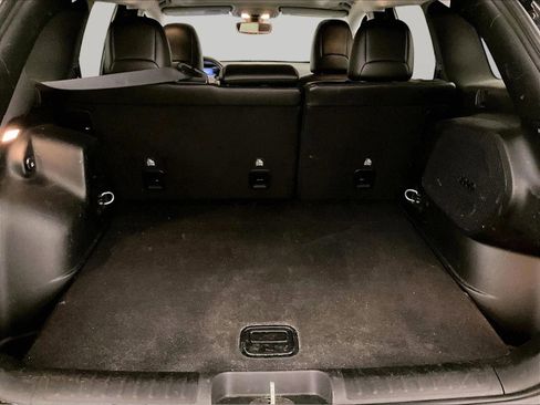 Used 2019 Jeep Cherokee Limited AWD/4WD image 33