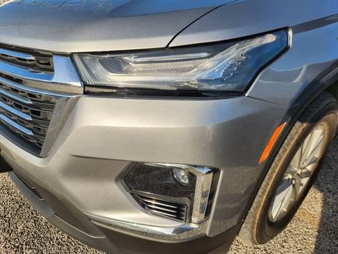 Used 2023 Chevrolet Traverse LT AWD/4WD image 6