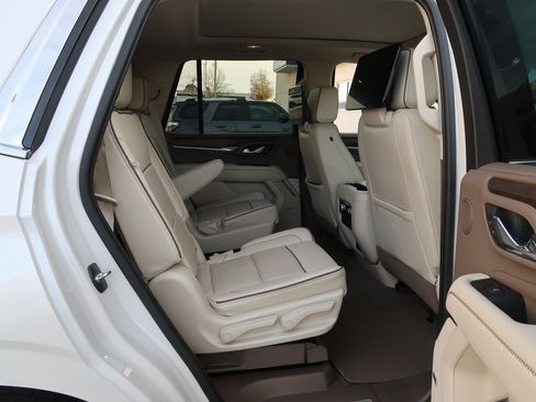 Certified 2021 GMC Yukon Denali w/ Denali Ultimate Package image 35