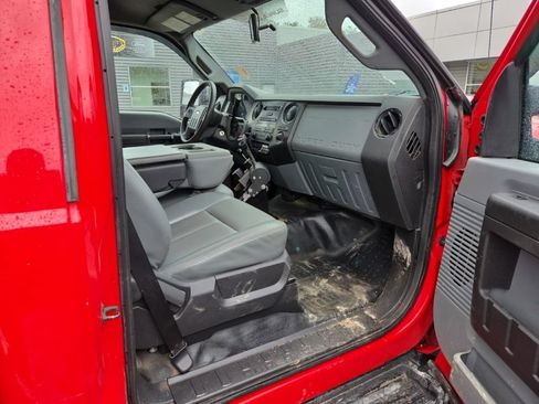 Used 2016 Ford F550 4x4 Regular Cab Super Duty image 6