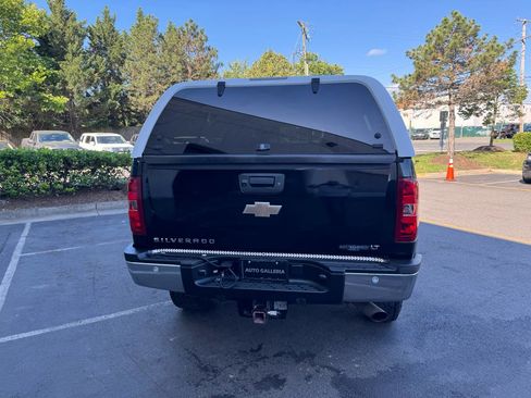 Used 2011 Chevrolet Silverado 2500 LT w/ Interior Plus Package AWD/4WD image 17