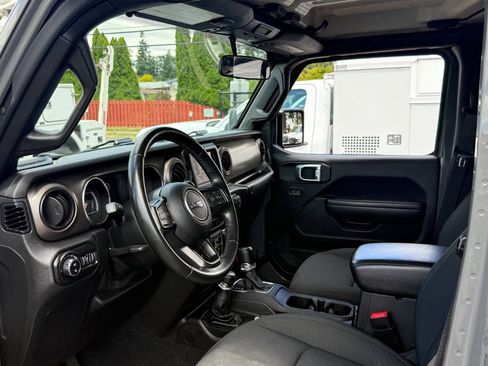 Used 2020 Jeep Gladiator Sport w/ Quick Order Package 24S AWD/4WD image 22