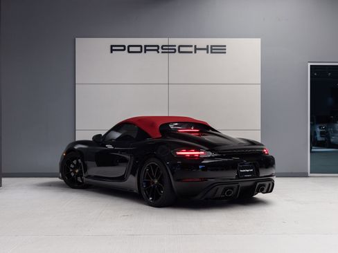 Certified 2021 Porsche 718 Boxster Spyder RWD image 3