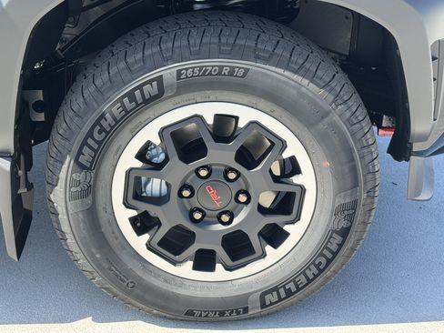New 2026 Toyota 4Runner TRD Off-Road Premium AWD/4WD image 15