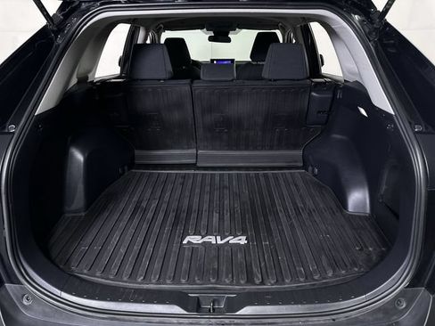 Used 2025 Toyota RAV4 LE AWD/4WD image 27