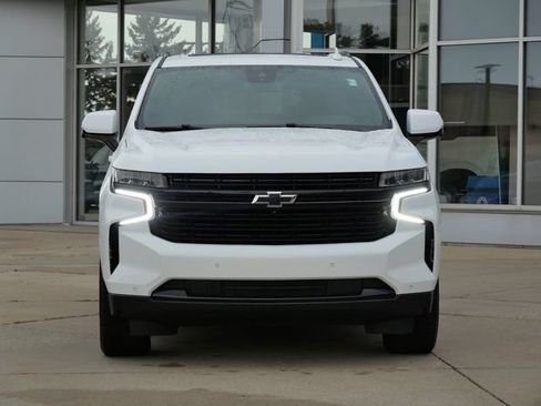 Used 2023 Chevrolet Suburban RST w/ Sport Performance Package AWD/4WD image 2