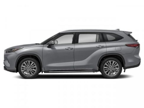 New 2026 Toyota Highlander Platinum image 4