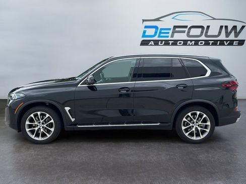 Certified 2025 BMW X5 xDrive40i w/ Climate Comfort Package image 6