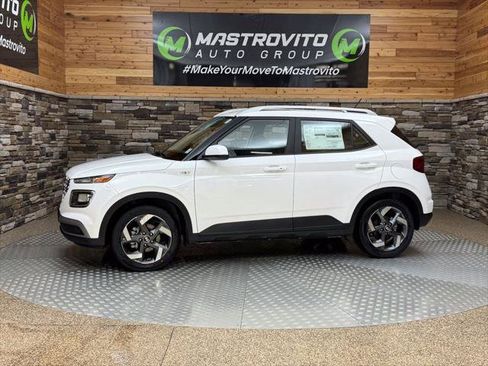 New 2026 Hyundai Venue SEL image 4