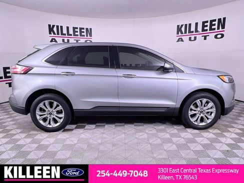 Used 2024 Ford Edge Titanium image 9