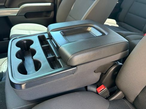 Used 2018 Chevrolet Silverado 1500 LT w/ All Star Edition AWD/4WD image 30
