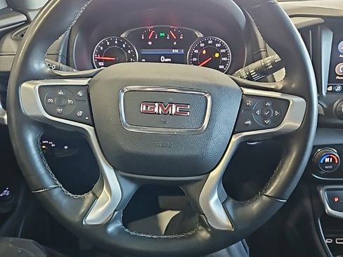 Used 2024 GMC Terrain SLT image 33