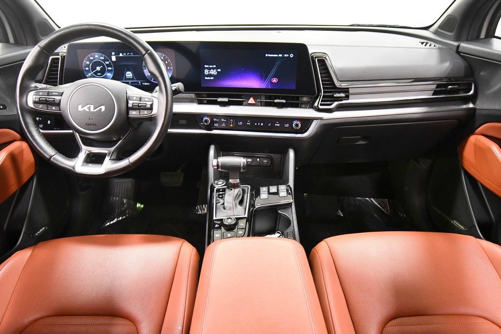 Certified 2024 Kia Sportage SX AWD/4WD image 3