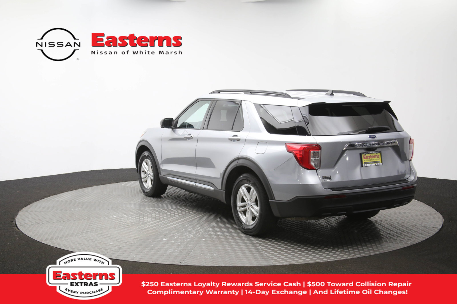 Used 2023 Ford Explorer XLT RWD image 59