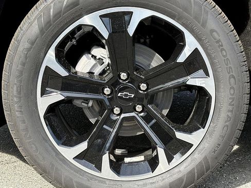 New 2026 Chevrolet Equinox LT w/ Convenience Package II image 8