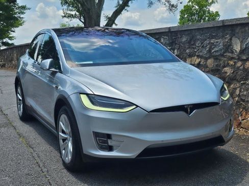 Used 2018 Tesla Model X 100D AWD/4WD image 11