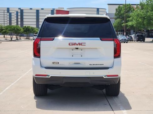 Used 2025 GMC Yukon Elevation AWD/4WD image 6