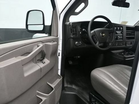 Used 2024 Chevrolet Express 3500 LS RWD image 19