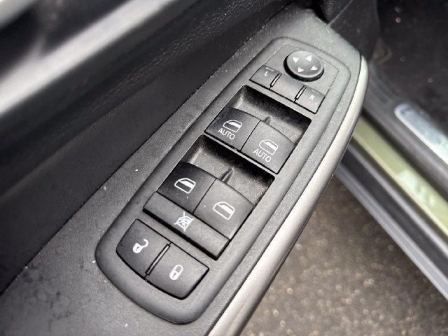 Used 2020 Jeep Cherokee Limited AWD/4WD image 24