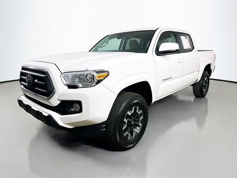 Used 2023 Toyota Tacoma SR5 RWD image 3