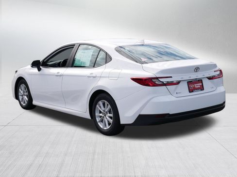 Certified 2025 Toyota Camry LE w/ Convenience Package FWD image 5