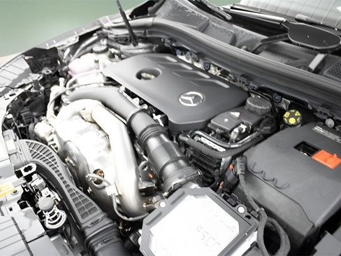 Used 2025 Mercedes-Benz GLA 250 image 14