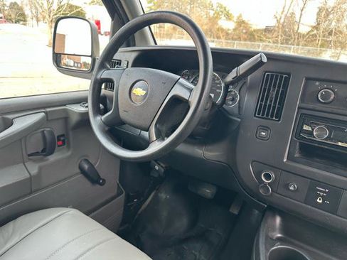 Used 2015 Chevrolet Express 2500 image 13