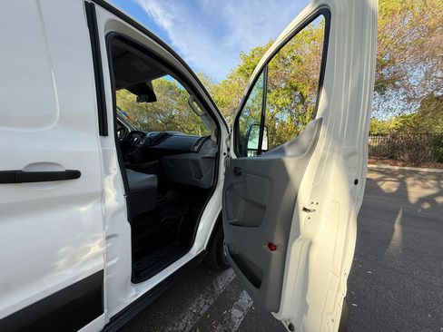 Used 2019 Ford Transit 250 130 Low Roof RWD image 18