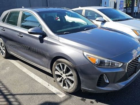 Used 2018 Hyundai Elantra GT w/ Style Package 02 image 4